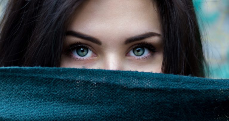 Why do People with ADHD find it hard to look into people’s eyes?